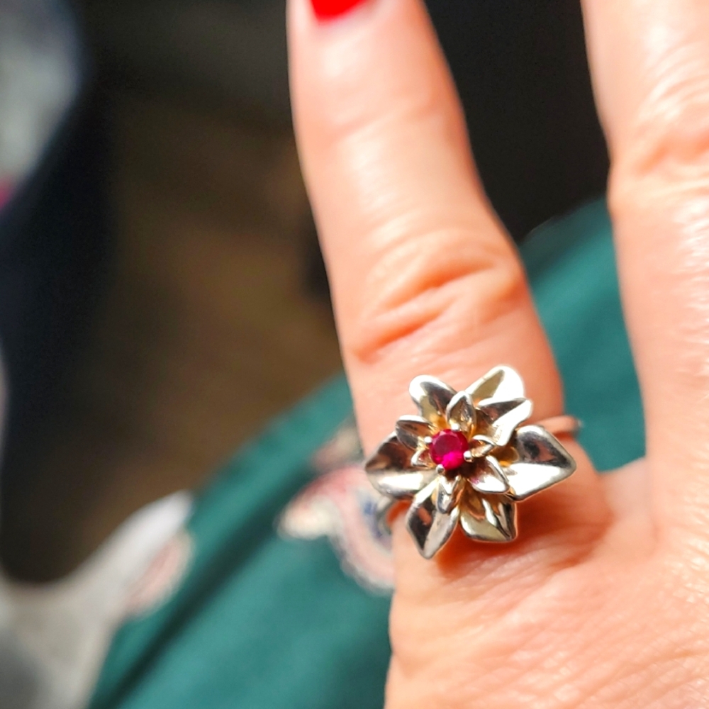 Silver 0,2ct Ruby Natural Flower Ring - image 2